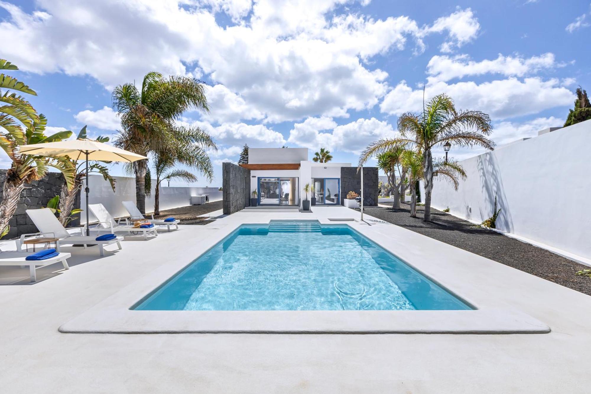 Villa Julia By Villalia Playa Blanca  Exterior photo